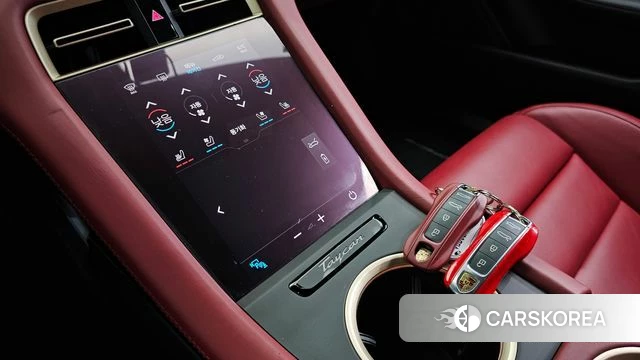 Porsche Taycan id 4394799 из Кореи 5