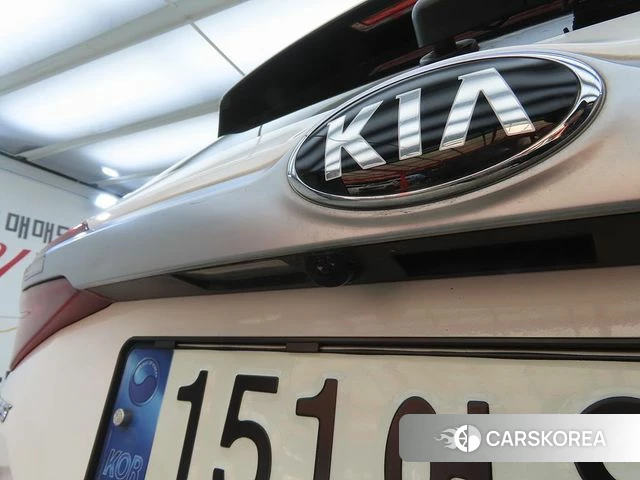Kia Seltos 2021 Жемчужный цвет из Кореи, фото 5