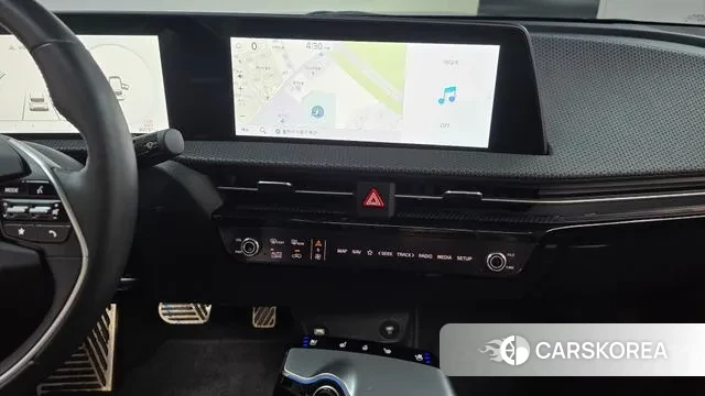 Kia EV6 2023 Белый из Кореи, фото 5