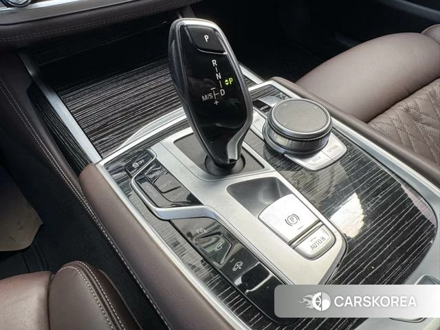BMW 7 series 2022 Черный из Китая, фото 5