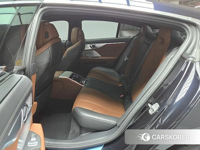 BMW 8 Series (G15) 2020 Черный из Кореи, фото 5