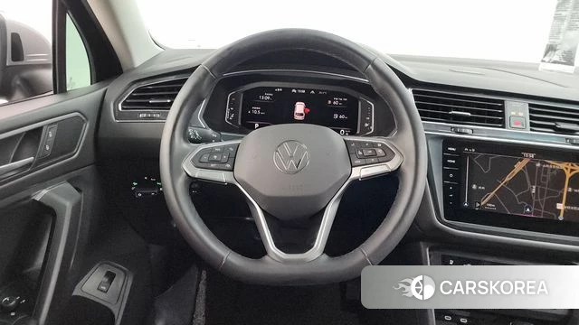 Volkswagen Tiguan Allspace 2022 Черный из Кореи, фото 5