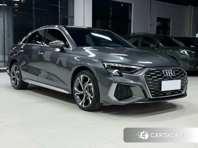 Audi A3 2023 Темно-серый из Китая, фото 5