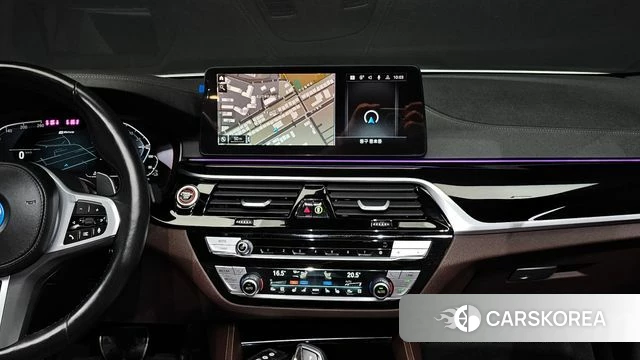 BMW 5 Series (G30) 2022 Белый из Кореи, фото 5