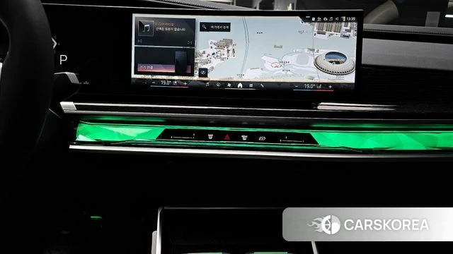 BMW 7 Series (G70) 2025 Черный из Кореи, фото 5