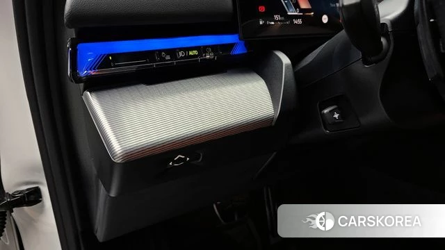 BMW 5 Series (G60) 2025 Белый из Кореи, фото 5