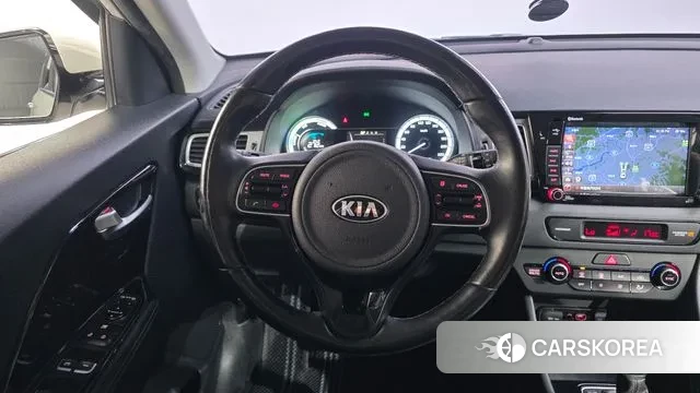 Kia Niro 2018 Белый из Кореи, фото 5