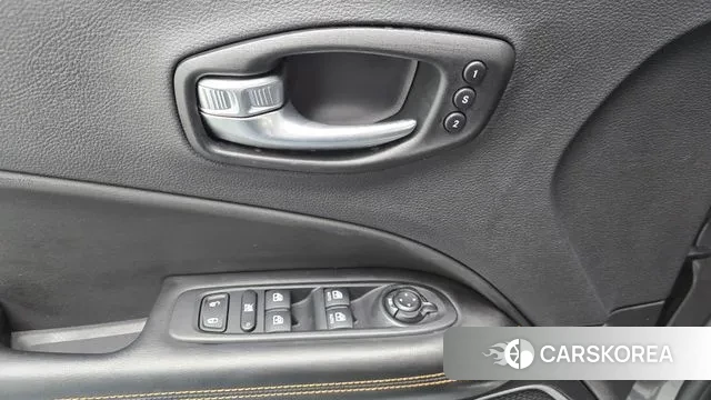 Jeep Compass 2nd Generation 2021 Серый из Кореи, фото 5