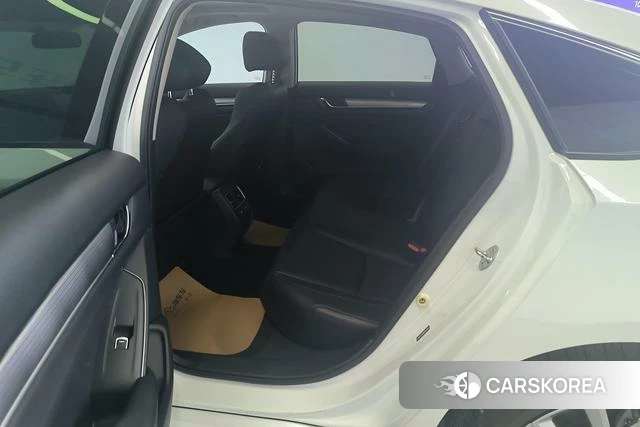 Honda Accord 2022 Белый из Китая, фото 5