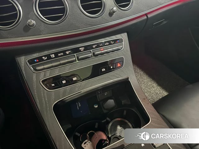 Mercedes-Benz E-Class W213 2021 Белый из Кореи, фото 5