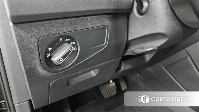 Volkswagen Tiguan second Generation 2023 Серый из Кореи, фото 5