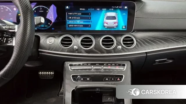 Mercedes-Benz E-Class W213 2022 Белый из Кореи, фото 5