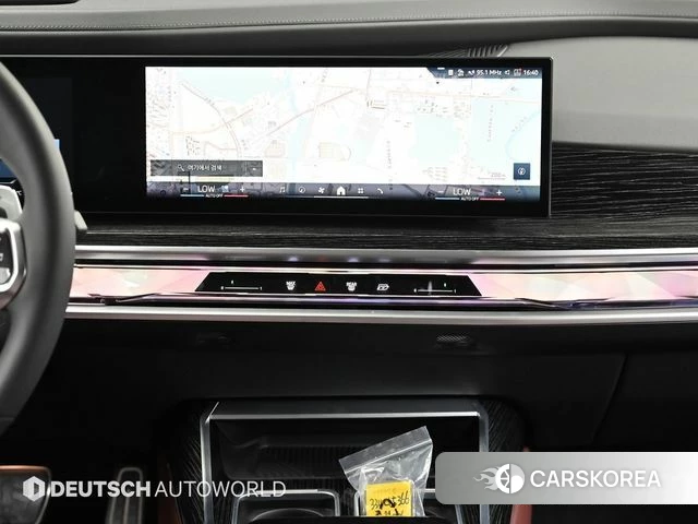 BMW 7 Series (G70) 2025 Белый из Кореи, фото 5