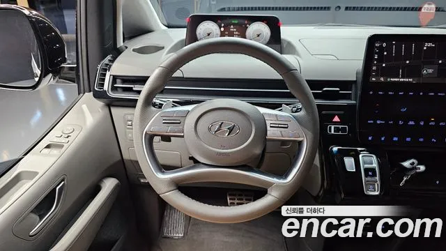 Hyundai Staria 2023 Белый из Кореи, фото 5