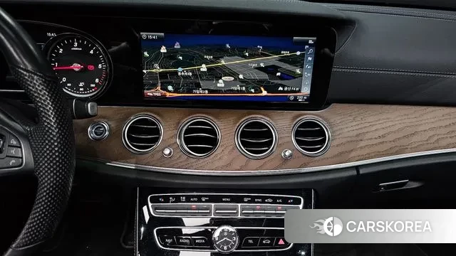 Mercedes-Benz E-Class W213 2018 Черный из Кореи, фото 5