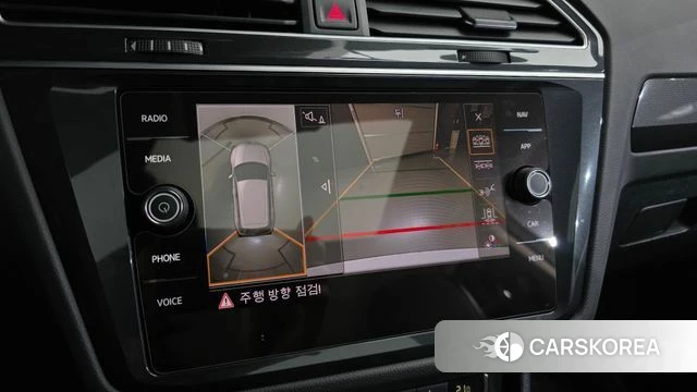 Volkswagen Tiguan second Generation 2020 Белый из Кореи, фото 5