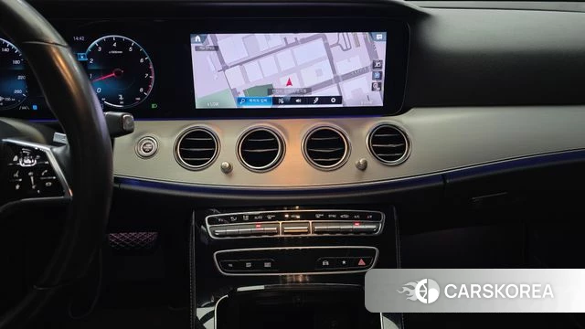 Mercedes-Benz E-Class W213 2021 Серый из Кореи, фото 5