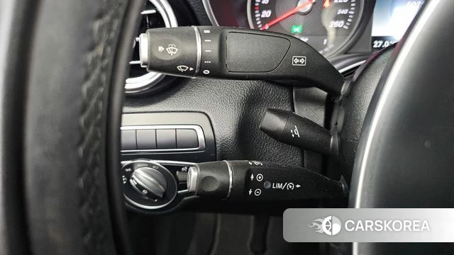 Mercedes-Benz C-Class W205 2018 Белый из Кореи, фото 5
