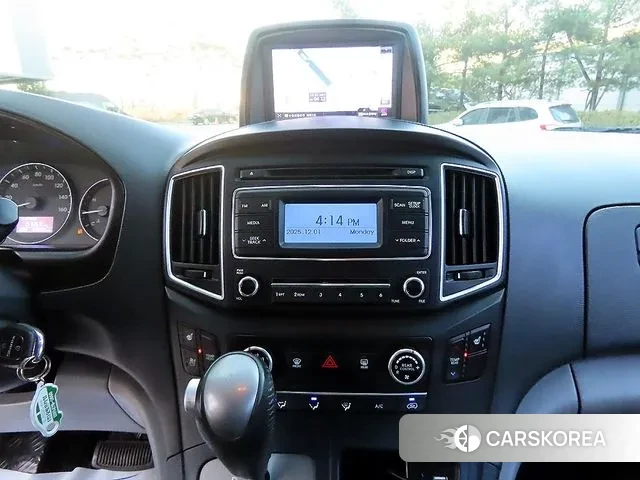 Hyundai The New Grand Starex 2018 Серебристо-серый из Кореи, фото 5