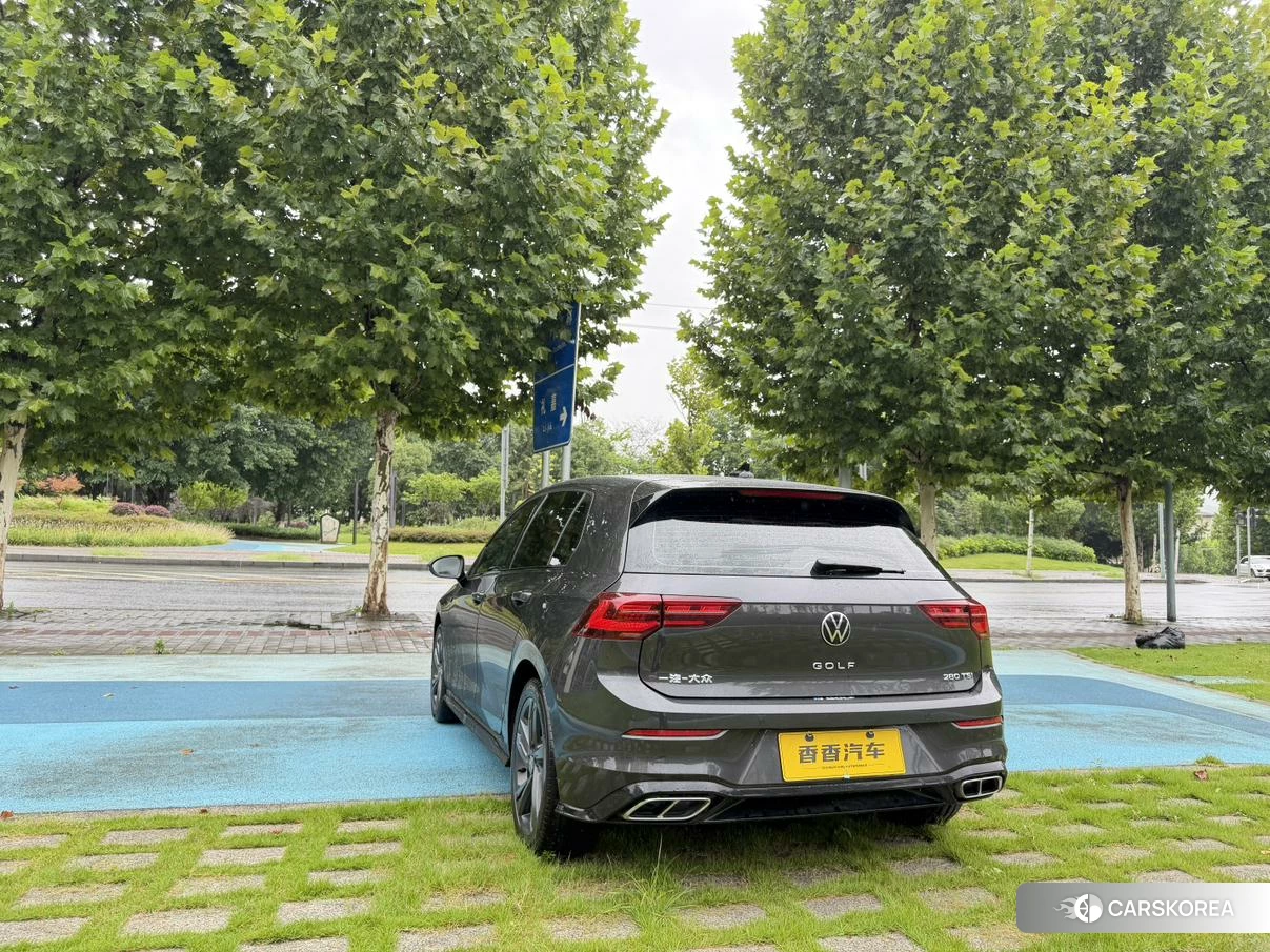 Volkswagen Golf 2023 Черный из Китая, фото 5