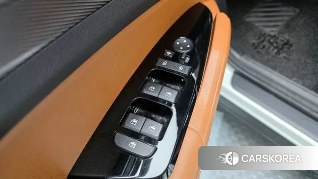 Kia Sportage 5th Generation Hybrid 2024 Белый из Кореи, фото 5