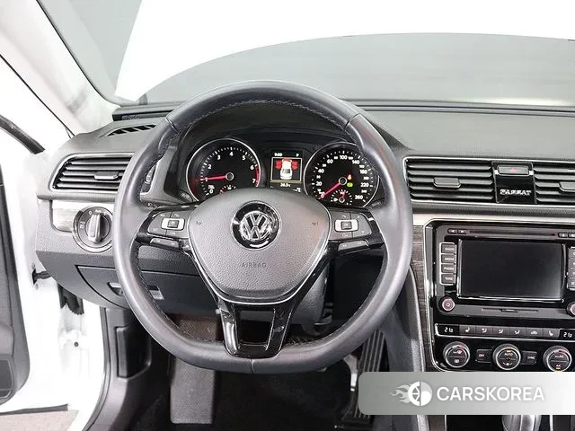 Volkswagen The New Passat 2018 Белый из Кореи, фото 5