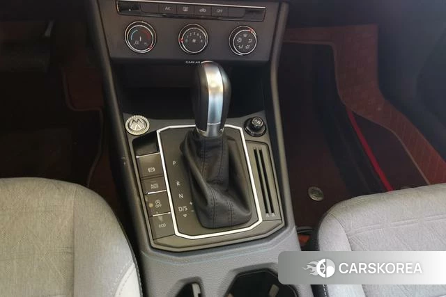 Volkswagen Lavida 2024 Белый из Китая, фото 5