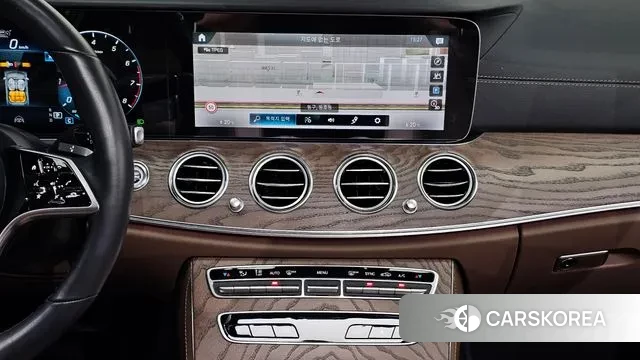 Mercedes-Benz E-Class W213 2021 Белый из Кореи, фото 5