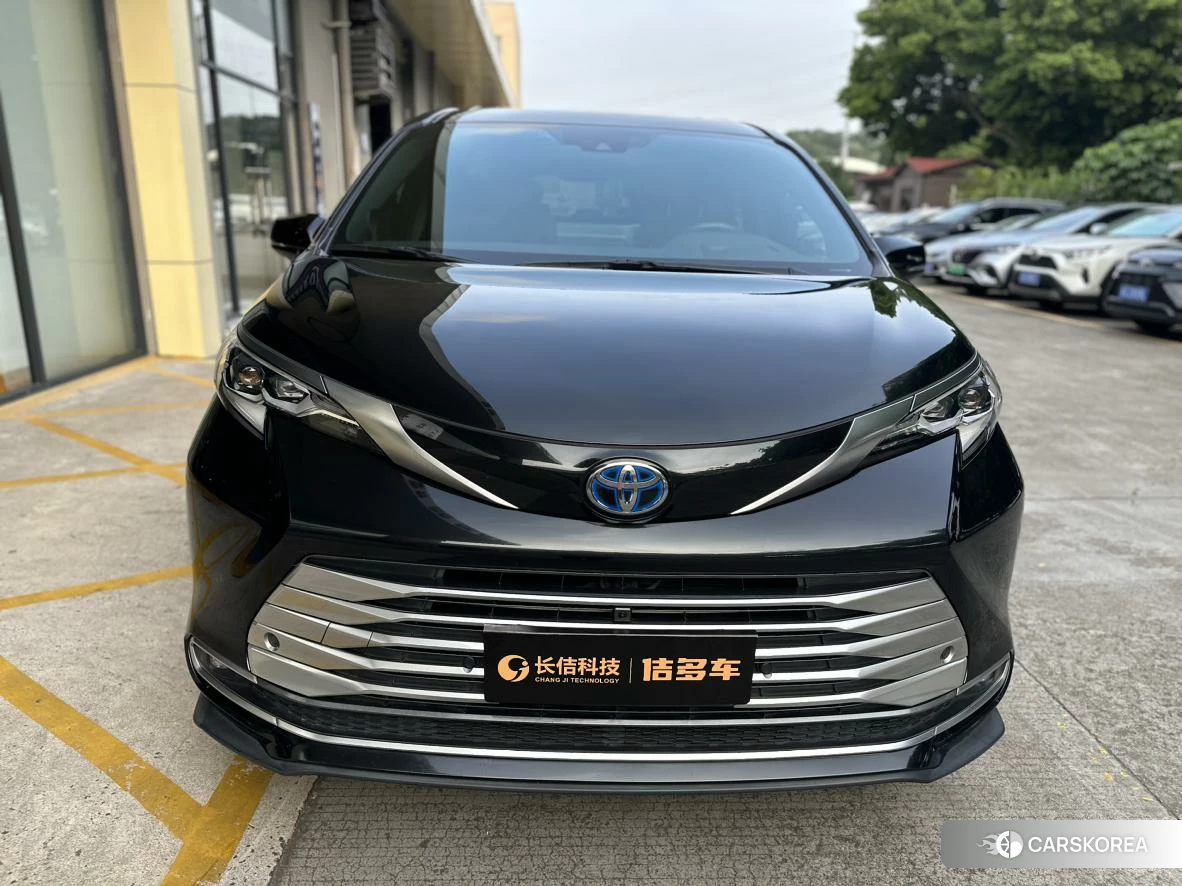 Toyota Saina 2021 Черный из Китая, фото 5
