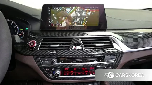 BMW 5 Series (G30) 2018 Синий из Кореи, фото 5