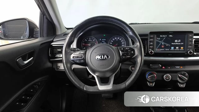 Kia Stonic 2018 Серый из Кореи, фото 5