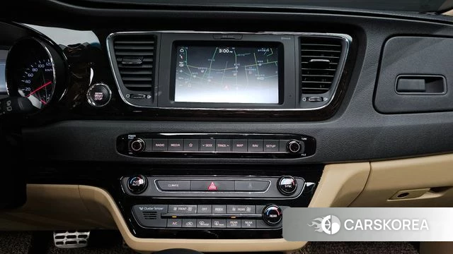 Kia The New Carnival 2018 Белый из Кореи, фото 5