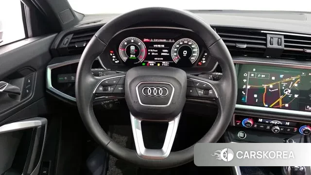 Audi Q3 (F3) 2022 Белый из Кореи, фото 5