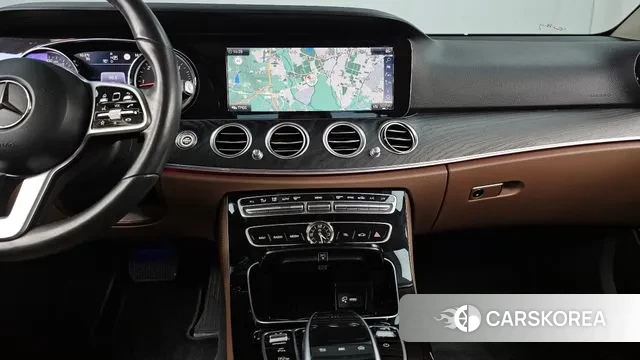 Mercedes-Benz E-Class W213 2019 Серебряный из Кореи, фото 5