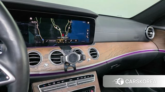 Mercedes-Benz E-Class W213 2021 Белый из Кореи, фото 5