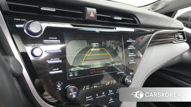 Toyota Camry (XV70) 2018 Коричневый из Кореи, фото 5