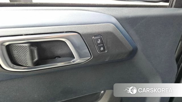 Ford Bronco 6th Generation 2023 Черный из Кореи, фото 5