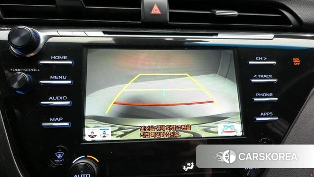 Toyota Camry (XV70) 2019 Серебристо-серый из Кореи, фото 5