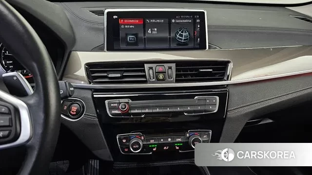 BMW X1 (F48) 2021 Черный из Кореи, фото 5