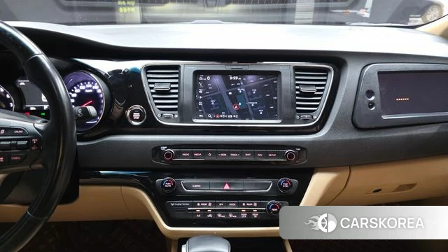 Kia The New Carnival 2018 Белый из Кореи, фото 5