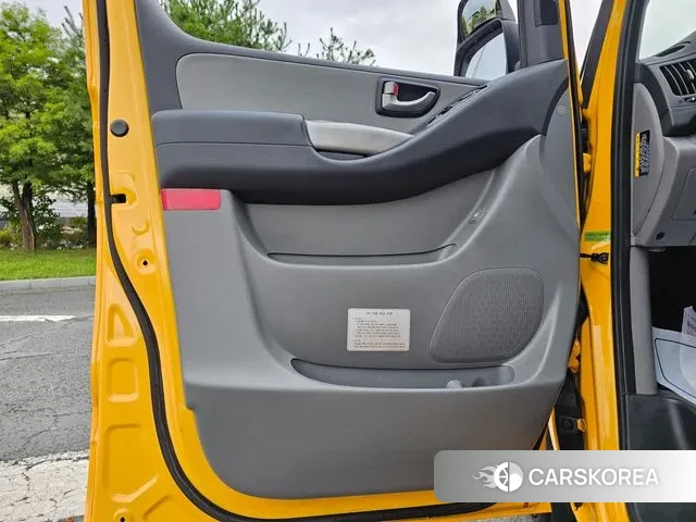 Hyundai The New Grand Starex 2021 Желтый из Кореи, фото 5