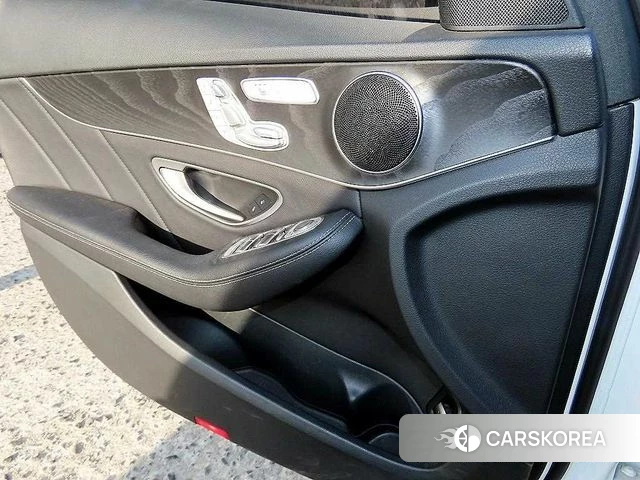 Mercedes-Benz C-Class W205 2019 Белый из Кореи, фото 5