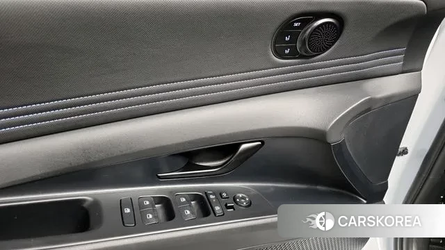 Hyundai The New Avante (CN7) 2024 Белый из Кореи, фото 5