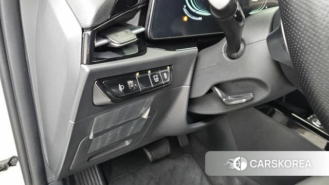 Kia Di Ol Nu Niro 2024 Белый из Кореи, фото 5