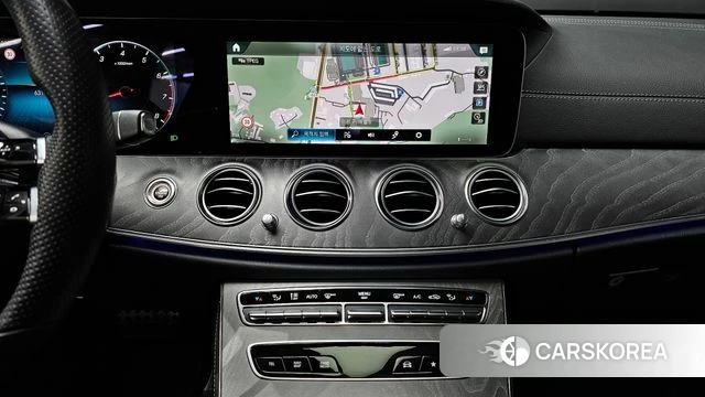 Mercedes-Benz E-Class W213 2022 Белый из Кореи, фото 5