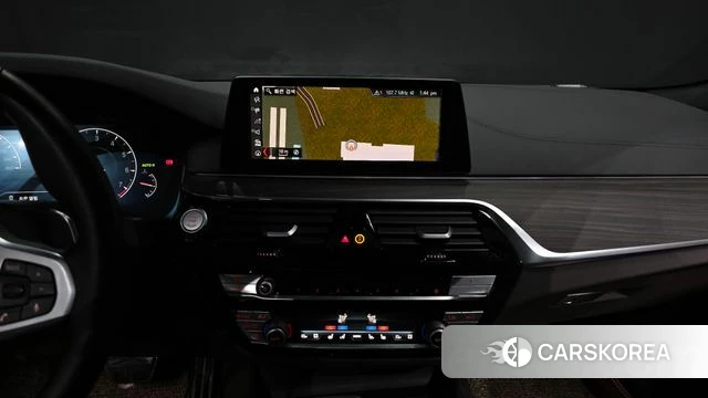 BMW 5 Series (G30) 2019 Белый из Кореи, фото 5