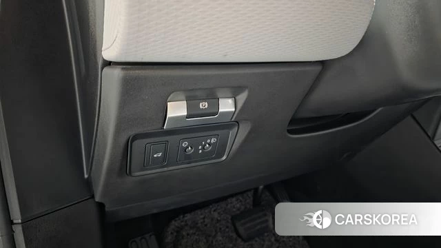 Land Rover Range Rover Evoque 2nd Generation 2021 Белый из Кореи, фото 5