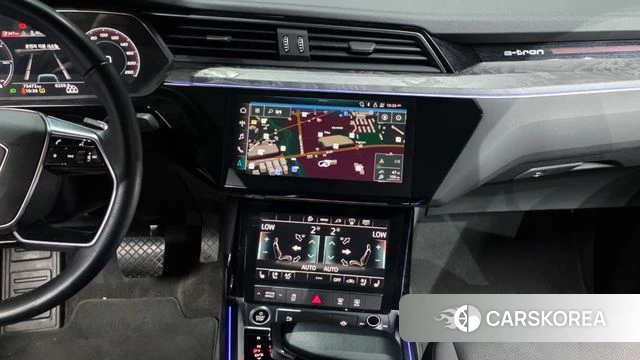 Audi e-Tron 2021 Черный из Кореи, фото 5