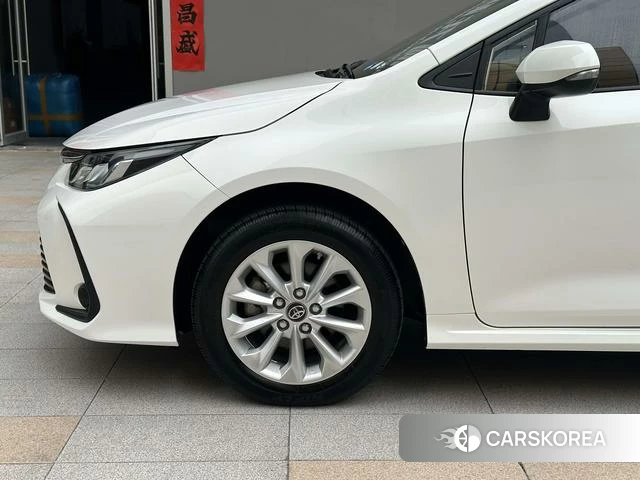 Toyota Corolla 2021 Белый из Китая, фото 5