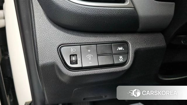 Kia Seltos 2022 Белый из Кореи, фото 5